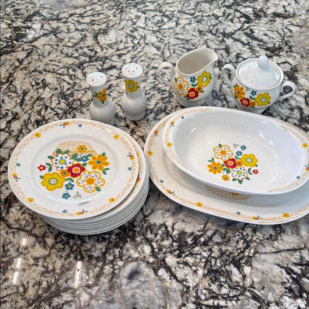 Vintage mcm noritake japan crazy quilt plates, trays, creamer, sugar, shakers